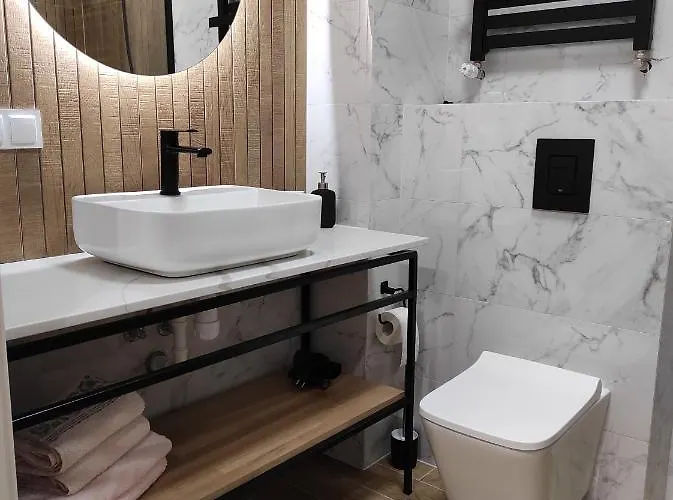 Matejki 17 - Insel シフィノウイシチェ